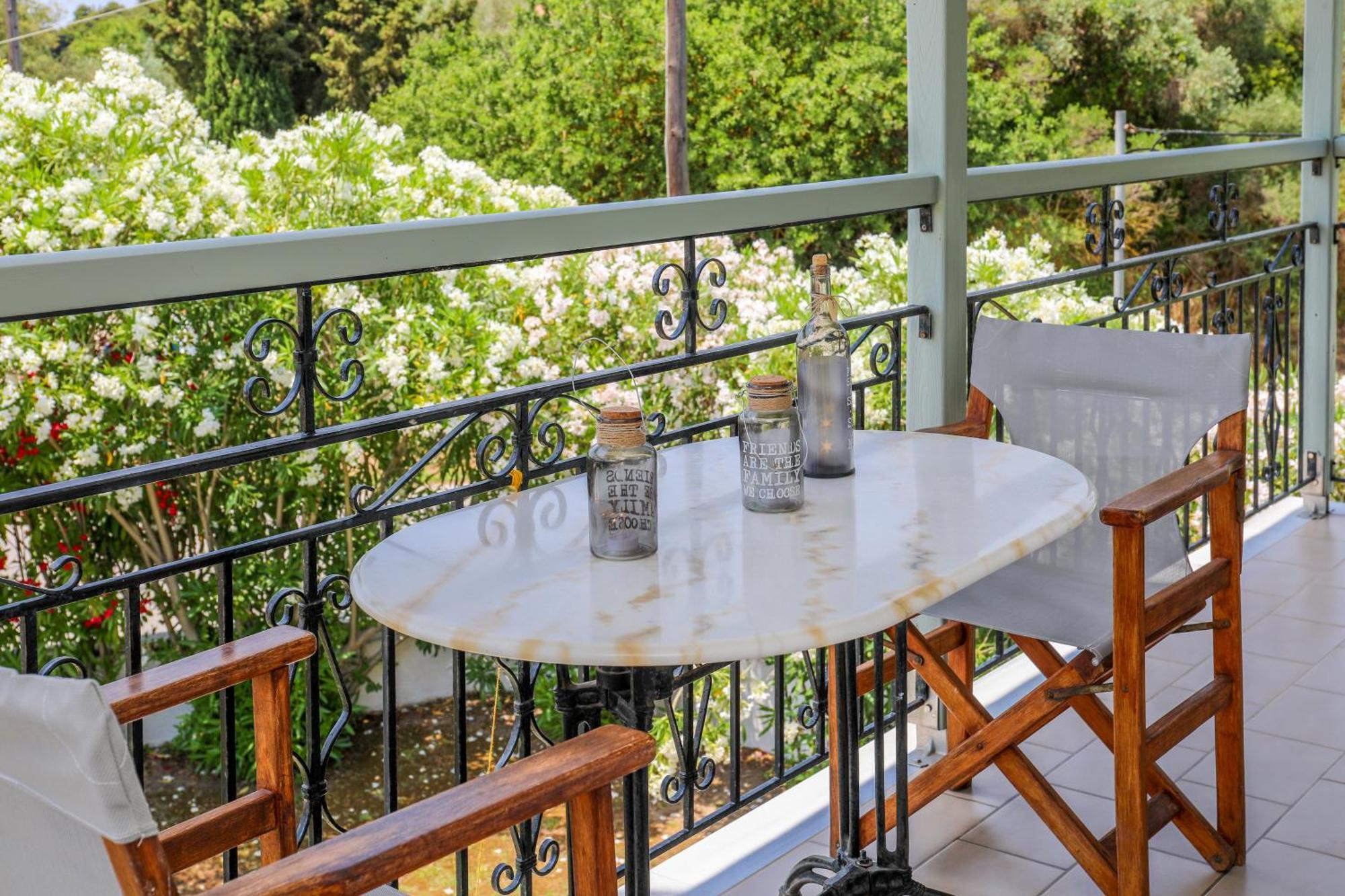 Villa Rosa Трулос Екстериор снимка
